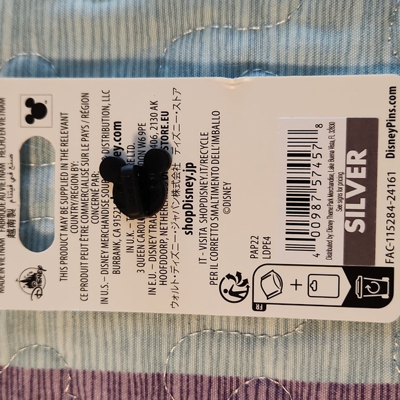 Disney Frozen Anna and Olaf Pin - Picture 3 of 3